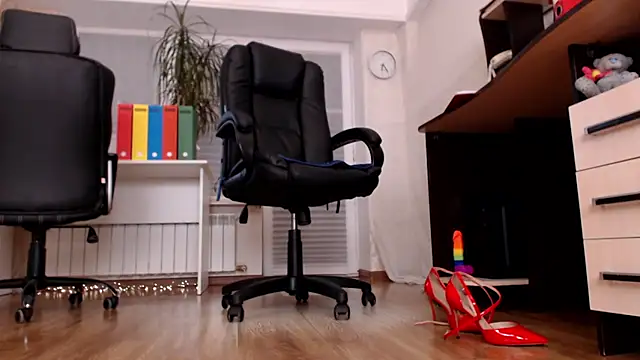 Snapshot of CassieDonald chatting on November 2025 03:25:02 PM CassieDonald online show from November 2025 03:25:02 PM