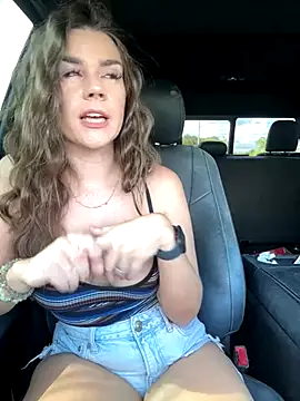 MaggyMayI online show from November 2025 05:02:01 PM