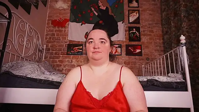 Snapshot of Evelively chatting on November 2025 02:43:02 AM Evelively online show from November 2025 02:43:02 AM