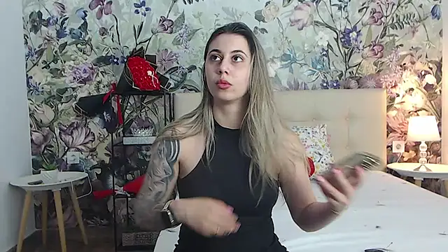 RoseDiamond06 online show from July 2026 03:07:01 PM