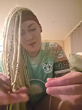 Snapshot of PinkTheHawk chatting on July 2026 08:51:02 AM PinkTheHawk online show from July 2026 08:51:02 AM