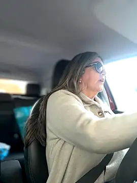 Snapshot of emma_tour chatting on November 2025 04:39:01 PM emma tour online show from November 2025 04:39:01 PM