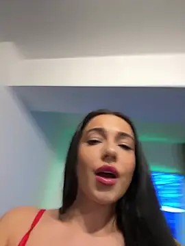 Snapshot of Rileysim88 chatting on December 2024 05:44:02 PM Rileysim88 online show from December 2024 05:44:02 PM