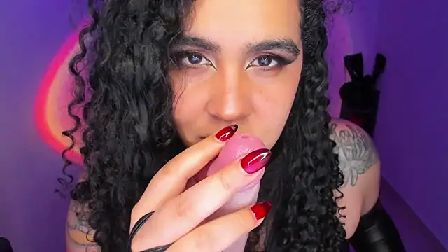 Amber smith20 online show from May 2026 11:23:04 PM