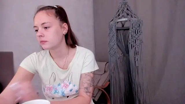 why again me online show from February 2025 08:14:02 PM