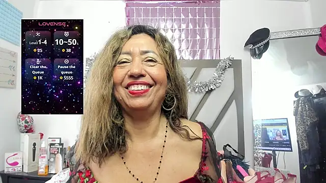 matureluna online show from March 2025 04:47:02 PM