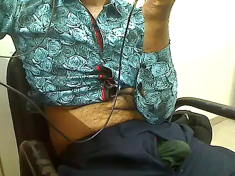 Snapshot of lltstr52 chatting on May 2026 05:46:02 AM lltstr52 online show from May 2026 05:46:02 AM