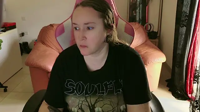 kisicaxx online show from January 2025 11:28:02 AM