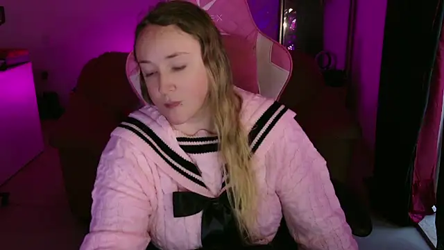 kisicaxx online show from January 2025 04:22:01 PM