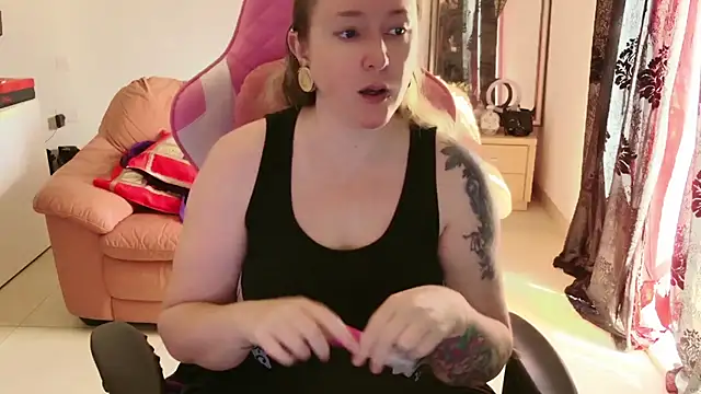 kisicaxx online show from January 2025 09:30:02 AM