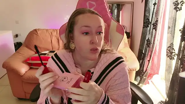 kisicaxx online show from February 2025 10:04:01 AM