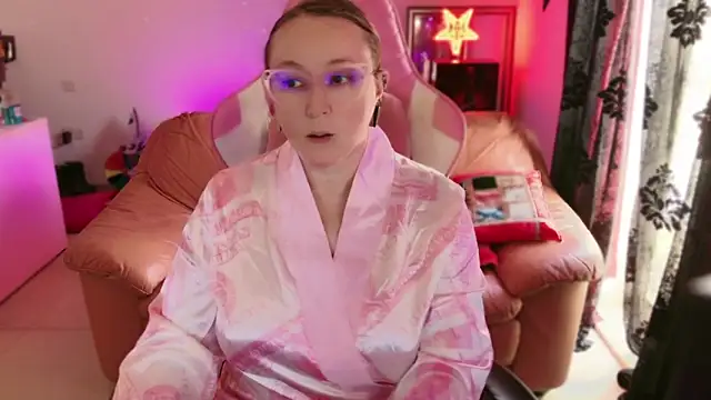 kisicaxx online show from March 2025 12:48:02 PM