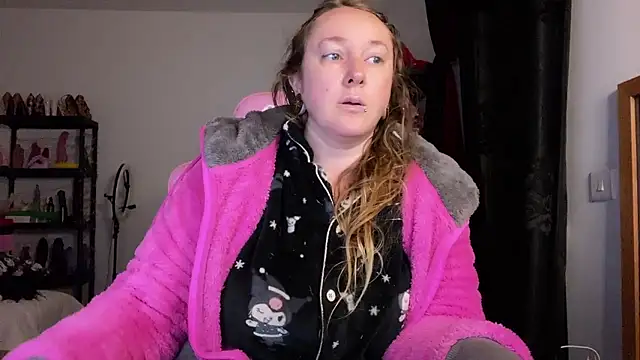 kisicaxx online show from January 2026 04:40:02 AM