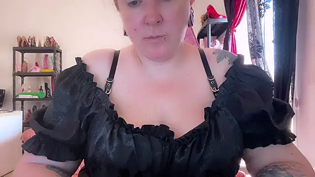 kisicaxx online show from June 2026 09:36:02 AM