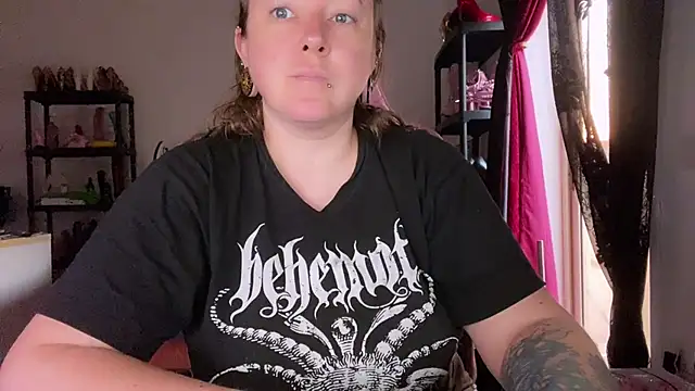 kisicaxx online show from June 2026 04:06:01 AM