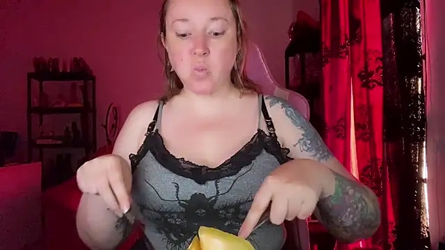 kisicaxx online show from July 2026 09:00:01 AM