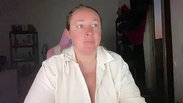 kisicaxx online show from July 2026 03:24:02 AM