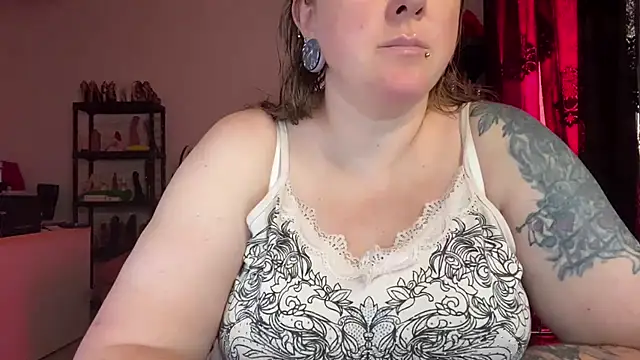 kisicaxx online show from July 2026 08:51:02 AM