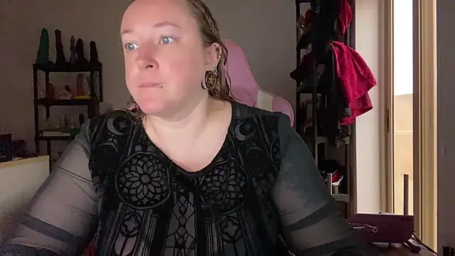 kisicaxx online show from July 2026 05:14:02 AM
