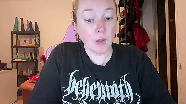 kisicaxx online show from July 2026 07:13:02 PM