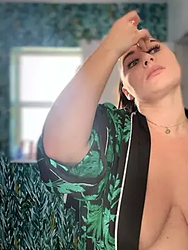 lovely beast online show from January 2026 05:59:01 PM