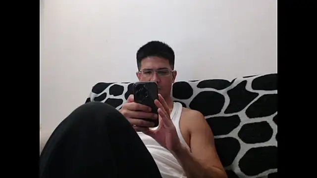 Snapshot of SebastianReiss chatting on September 2025 10:25:01 PM SebastianReiss online show from September 2025 10:25:01 PM