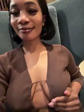 Snapshot of __Nessa__ chatting on November 2025 12:26:01 PM Nessa online show from November 2025 12:26:01 PM