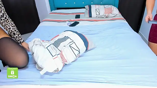 Snapshot of Squirt_couple chatting on October 2025 03:13:02 PM Squirt couple online show from October 2025 03:13:02 PM