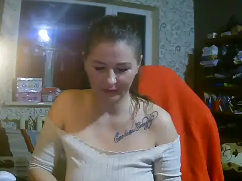Snapshot of Valerivv chatting on May 2026 08:03:01 PM Valerivv online show from May 2026 08:03:01 PM