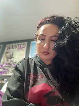 itsCassie online show from January 2025 05:56:02 PM