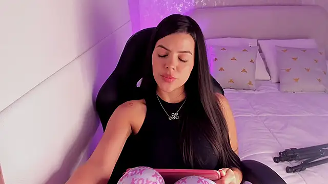 Snapshot of salome__11 chatting on January 2025 03:45:01 AM salome  11 online show from January 2025 03:45:01 AM