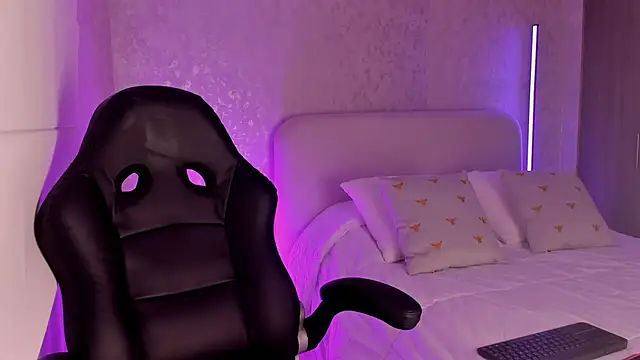 Snapshot of salome__11 chatting on February 2025 01:52:02 AM salome  11 online show from February 2025 01:52:02 AM