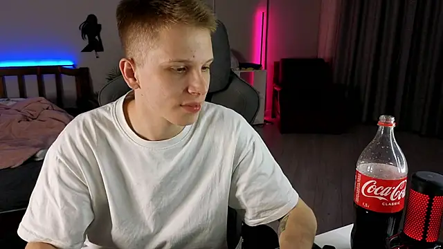 arlekincrop online show from September 2025 08:55:02 PM