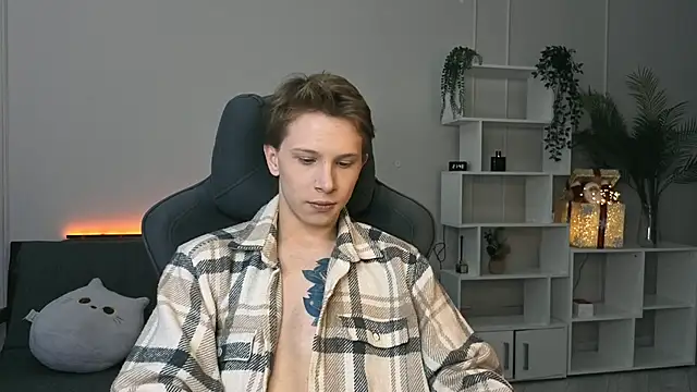 Snapshot of arlekincrop chatting on January 2026 04:44:01 PM arlekincrop online show from January 2026 04:44:01 PM