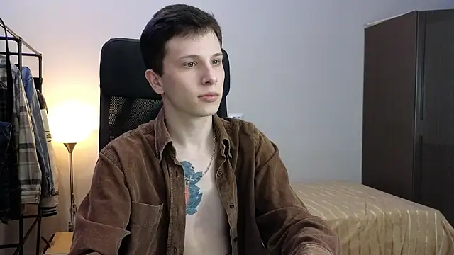 Snapshot of arlekincrop chatting on April 2026 12:26:02 AM arlekincrop online show from April 2026 12:26:02 AM