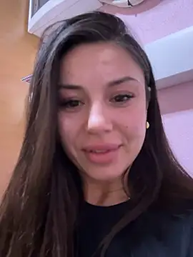 Snapshot of AmiraRosse chatting on February 2025 06:10:02 AM AmiraRosse online show from February 2025 06:10:02 AM