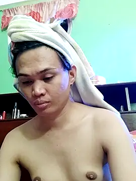 QueenSoreal online show from October 2025 03:30:02 PM