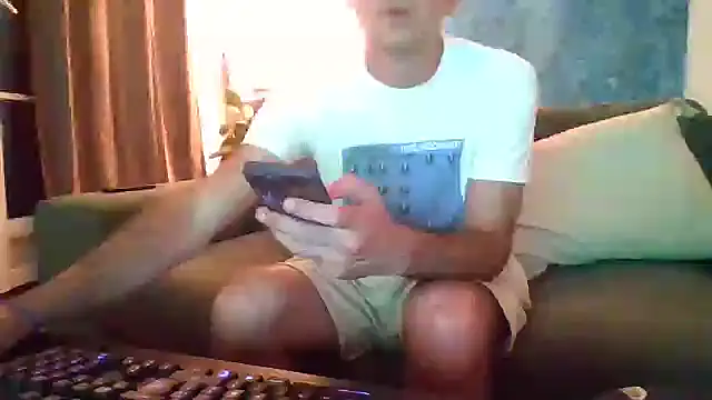 Snapshot of verylargecock chatting on September 2025 11:05:02 PM verylargecock online show from September 2025 11:05:02 PM