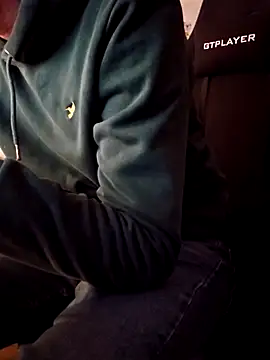 Snapshot of verylargecock chatting on December 2025 09:40:01 AM verylargecock online show from December 2025 09:40:01 AM