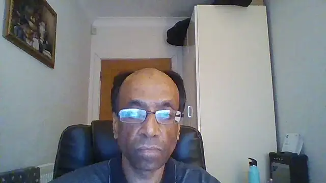 rauncher1 online show from December 2025 01:09:02 PM