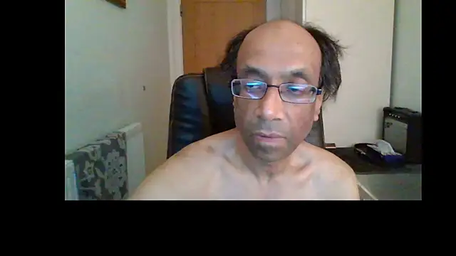 Snapshot of rauncher1 chatting on July 2026 05:28:02 PM rauncher1 online show from July 2026 05:28:02 PM