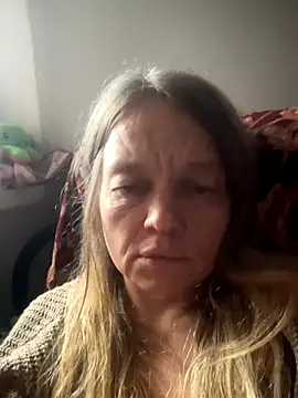 Susanel online show from November 2025 10:35:02 AM