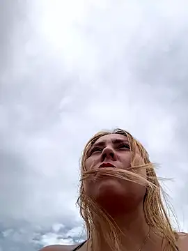 Brittanyrosexx online show from October 2025 07:55:01 PM