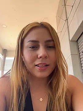 Snapshot of Brittanyrosexx chatting on May 2026 04:03:02 PM Brittanyrosexx online show from May 2026 04:03:02 PM