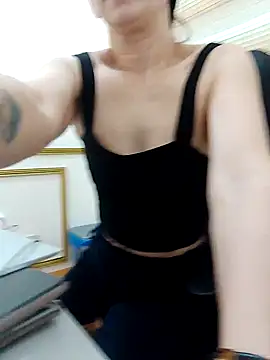 Snapshot of ladyxianne chatting on March 2025 05:42:02 AM ladyxianne online show from March 2025 05:42:02 AM