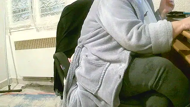 douceur63 online show from December 2025 11:48:02 AM