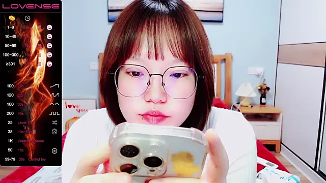 Snapshot of DianaYz chatting on February 2025 03:02:02 AM DianaYz online show from February 2025 03:02:02 AM