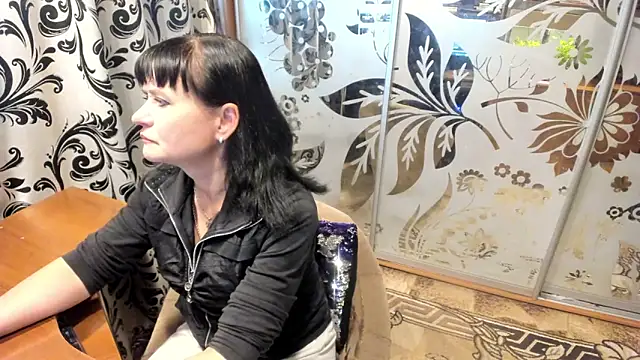 Snapshot of EVILENSA chatting on April 2026 12:29:02 PM EVILENSA online show from April 2026 12:29:02 PM