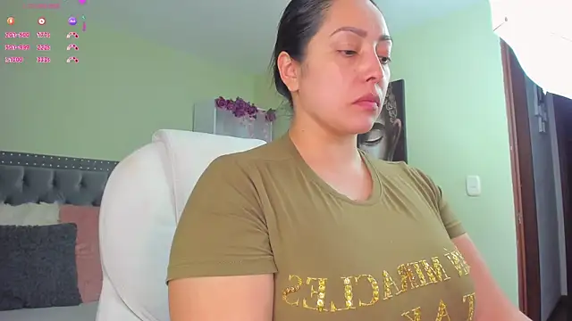 Snapshot of Kyllie_B chatting on March 2025 02:27:02 AM Kyllie B online show from March 2025 02:27:02 AM