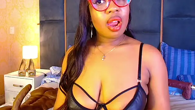 CaseyMoon online show from December 2025 12:36:02 PM